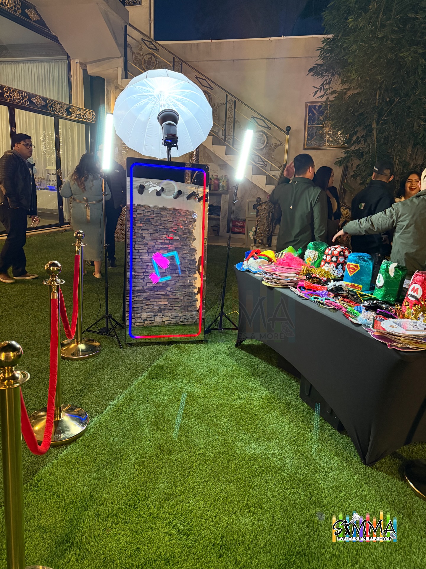 Espejo m&aacute;gico elegante