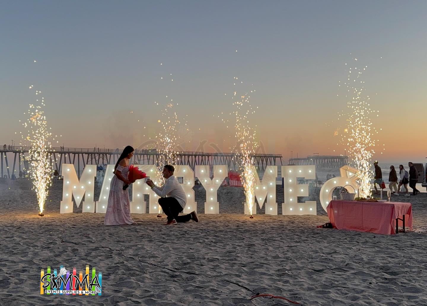 Letras gigantes iluminadas